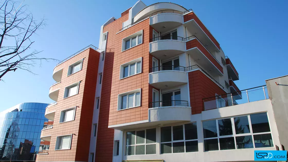 Жилищна сграда с магазини