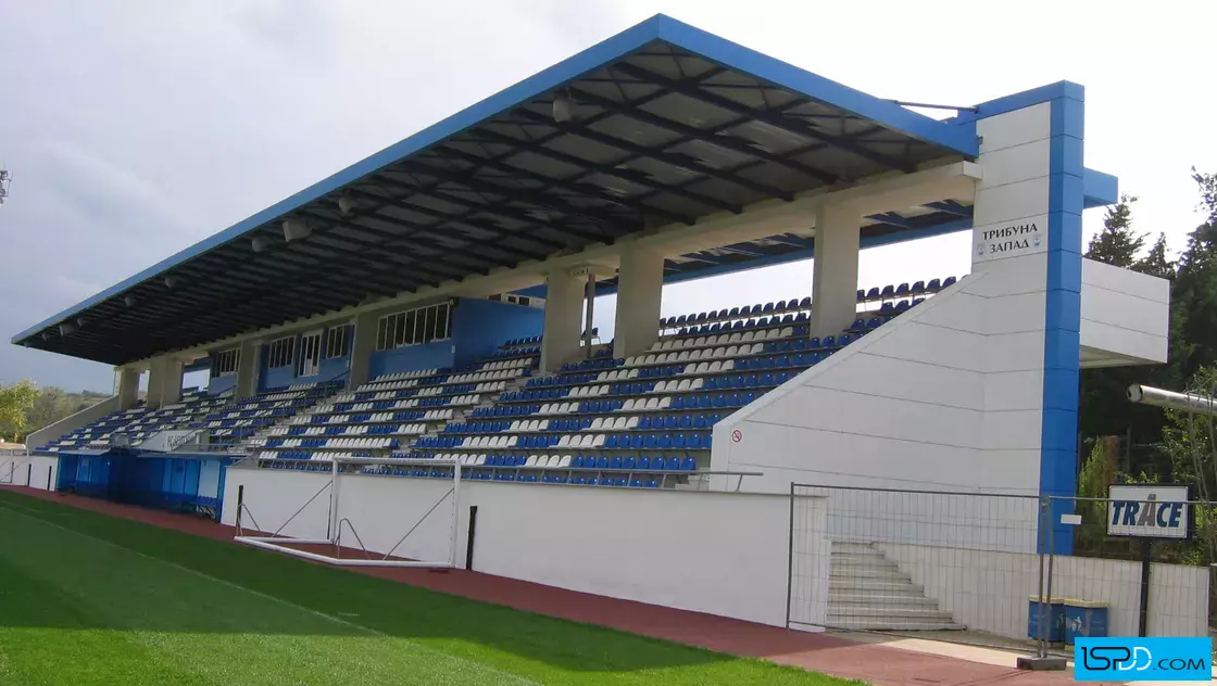 Реконструкция на градски стадион