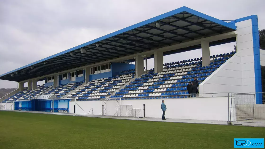 Реконструкция на градски стадион