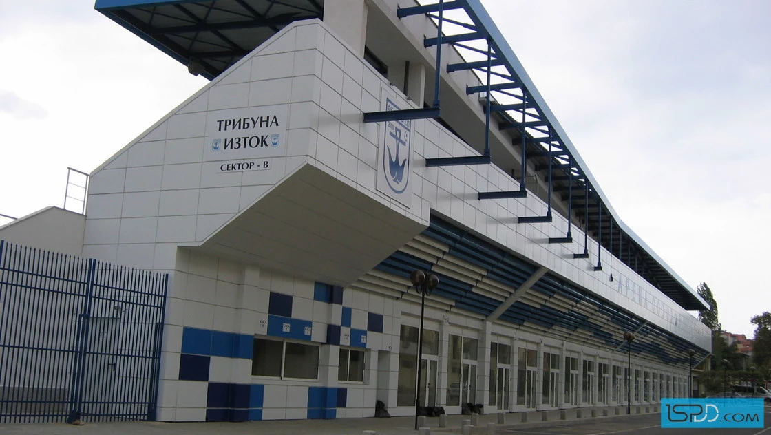 Реконструкция на градски стадион