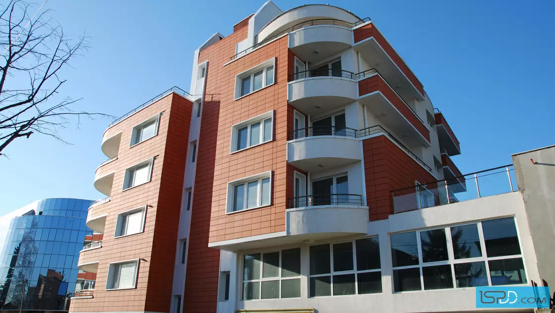 Жилищна сграда с магазини